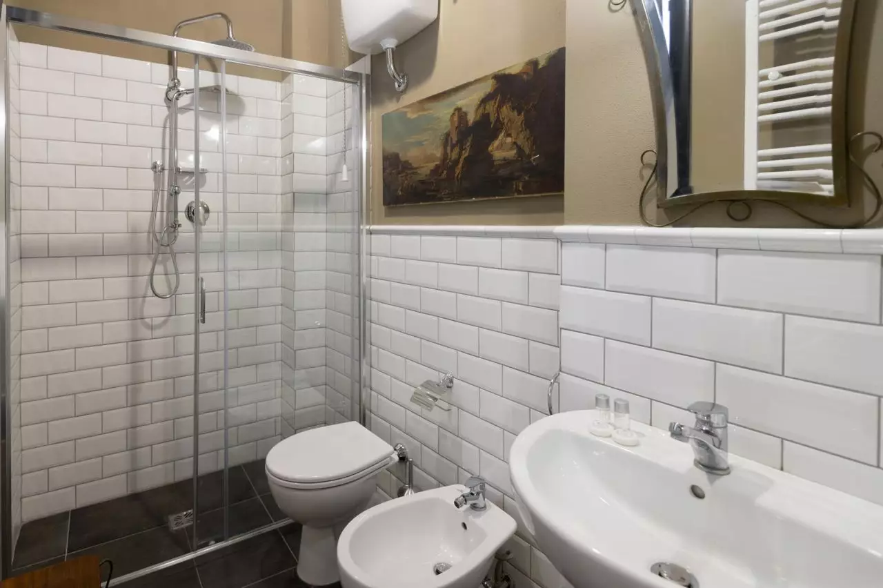 Apartment 802 bathroom