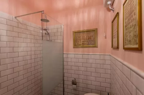 Apartment 806 bathroom detail